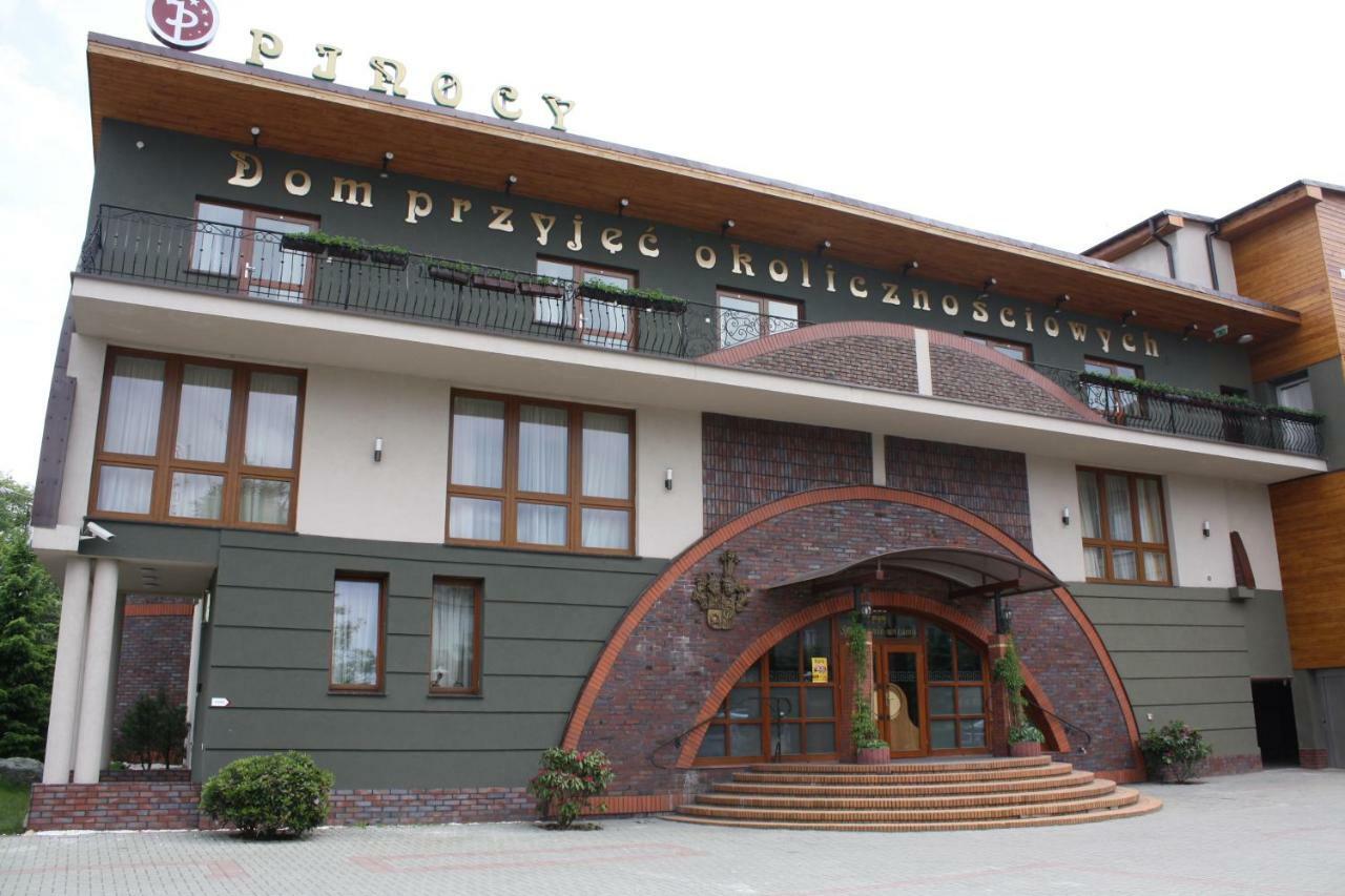 Hotel Pinocy Ledziny Kültér fotó